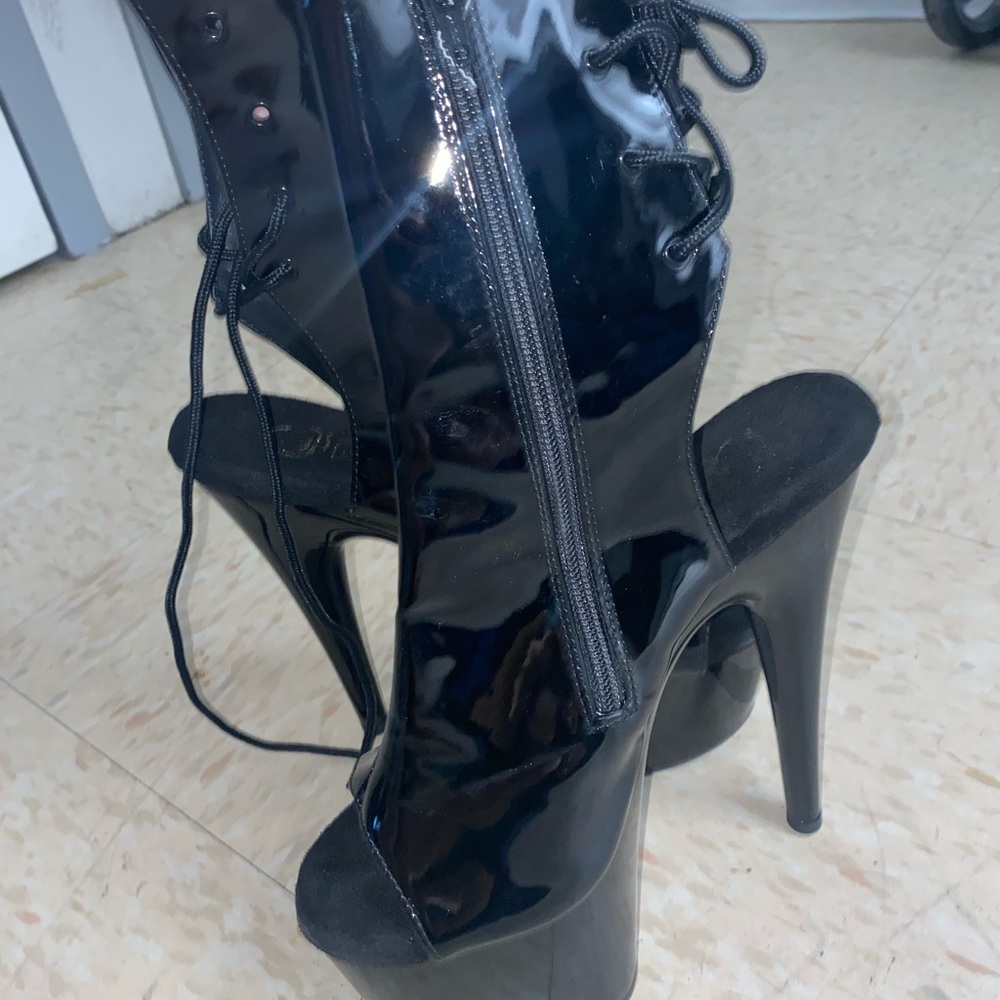 Pleaser heels